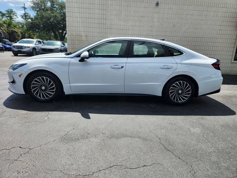 Used 2023 Hyundai Sonata Limited FWD image 2