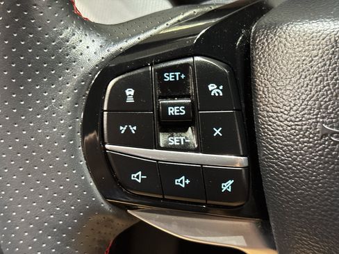 Used 2025 Ford Explorer ST-Line w/ ST-Line Street Pack AWD/4WD image 26