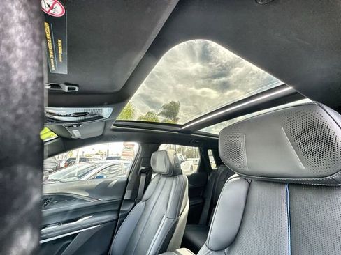 Used 2024 Cadillac Lyriq Luxury image 19