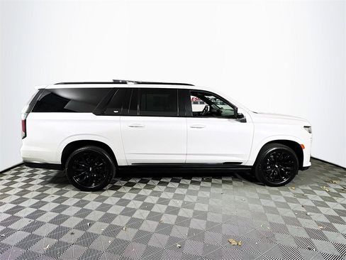 Used 2022 Cadillac Escalade ESV Sport Platinum w/ LPO, ONYX Package image 8