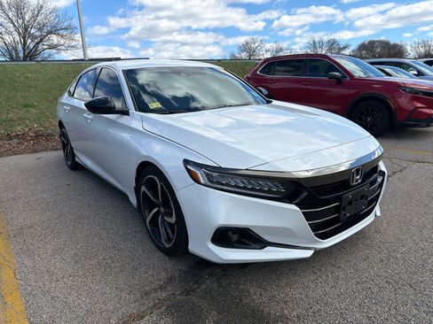 Used 2022 Honda Accord Sport image 3