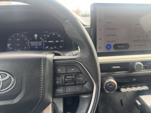 Certified 2024 Toyota Tacoma TRD Off-Road AWD/4WD image 23