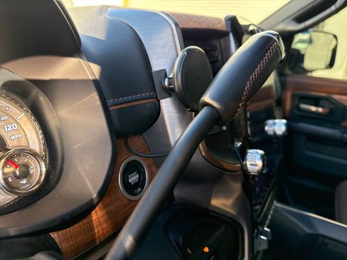 Used 2022 RAM 3500 Limited image 24