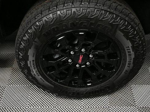 New 2026 GMC Canyon Elevation w/ Convenience Package image 35