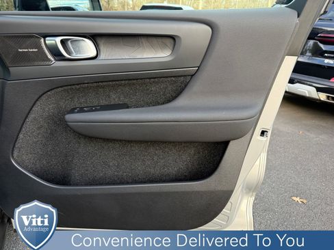 Certified 2023 Volvo C40 P8 Recharge Ultimate image 29