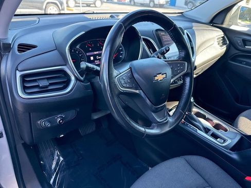 Used 2019 Chevrolet Equinox LT w/ Sun & Navigation Package image 10