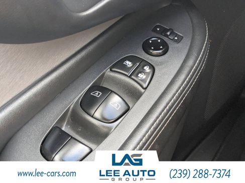 Used 2021 Nissan Murano SV image 18