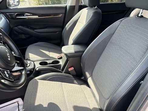 Used 2023 Kia Seltos S image 25