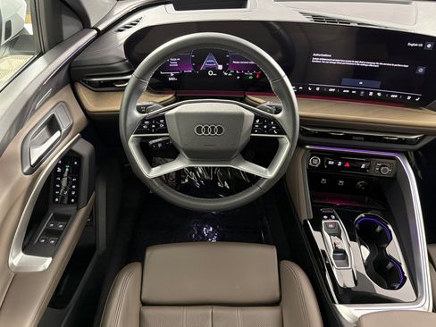 Used 2025 Audi Q5 Premium Plus w/ Premium Plus AWD/4WD image 13