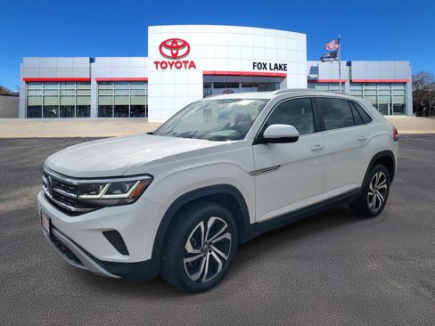 Used 2023 Volkswagen Atlas Cross Sport SEL image 2