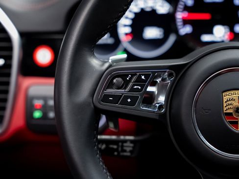 Used 2023 Porsche Cayenne Turbo image 42