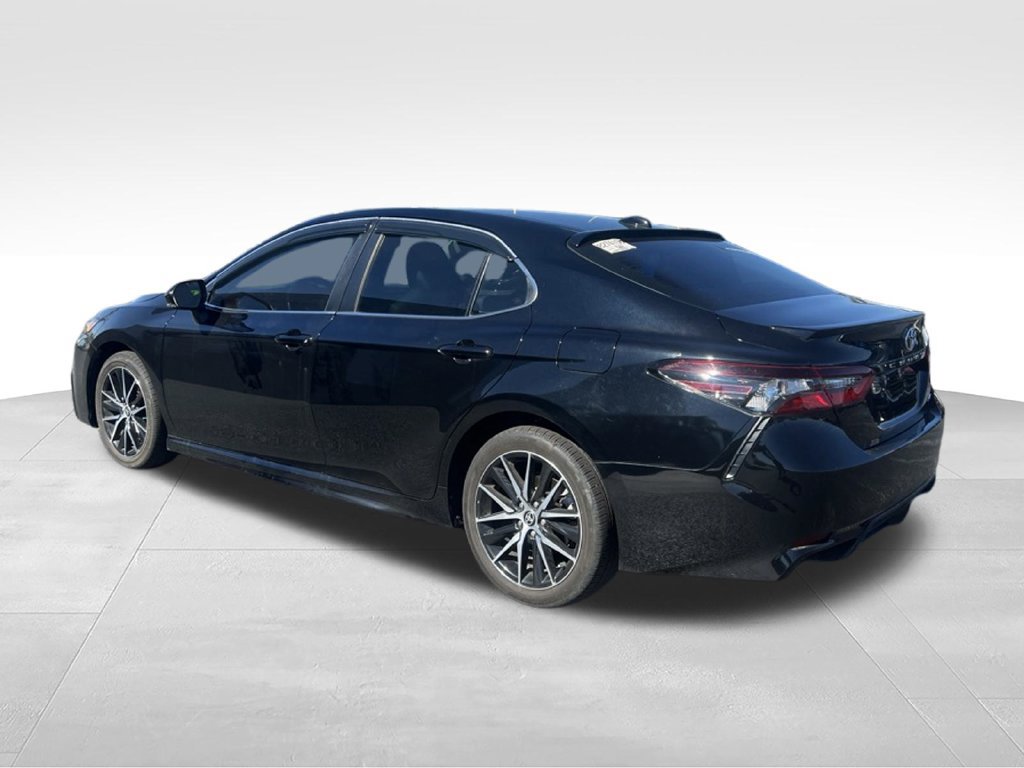 Used 2024 Toyota Camry SE FWD image 5