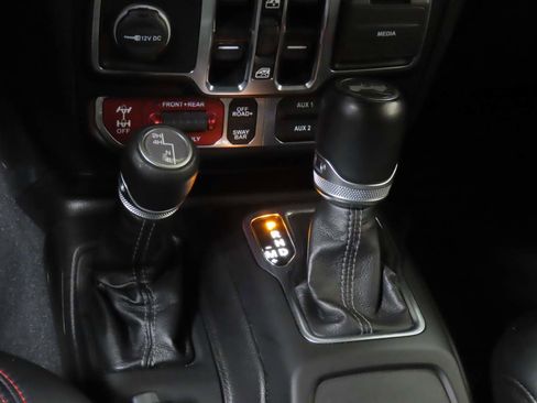 Used 2024 Jeep Wrangler Unlimited Rubicon w/ Convenience Group image 8