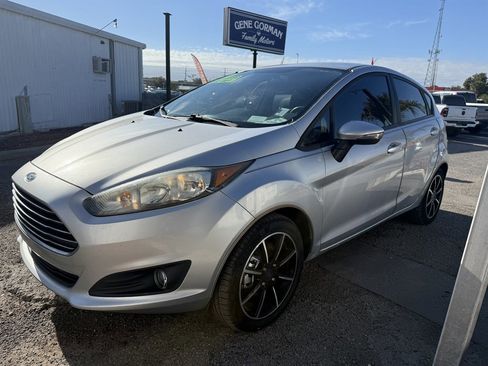 Used 2015 Ford Fiesta SE w/ Equipment Group 201A image 1