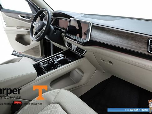 Used 2025 Volkswagen Atlas SEL Premium R-Line AWD/4WD image 32
