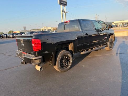Used 2018 Chevrolet Silverado 2500 LTZ w/ Midnight Edition AWD/4WD image 4