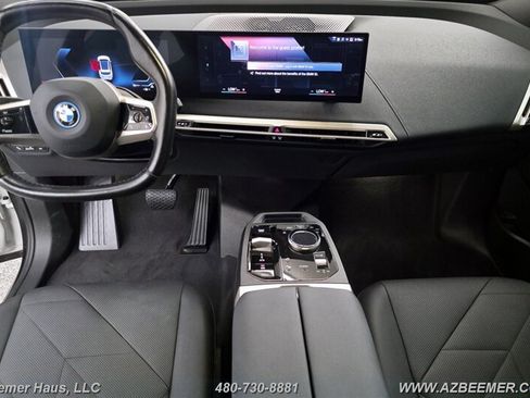 Used 2023 BMW iX xDrive50 w/ Sport Package AWD/4WD image 28