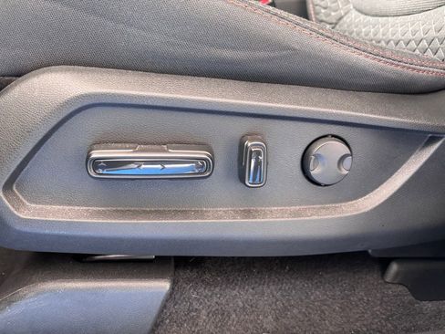 Certified 2025 Honda Pilot Sport image 19