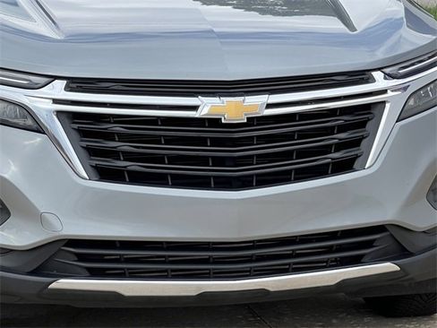 Used 2023 Chevrolet Equinox LT image 36