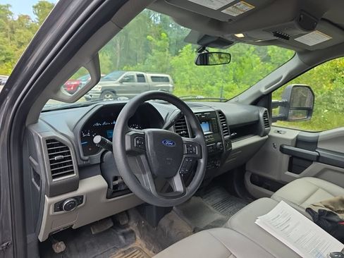 Used 2022 Ford F250 XL w/ Power Equipment Group AWD/4WD image 12