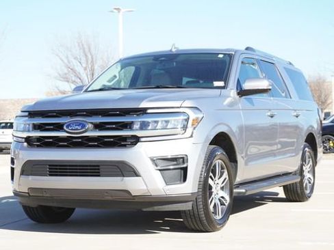 Used 2024 Ford Expedition Max Limited image 3