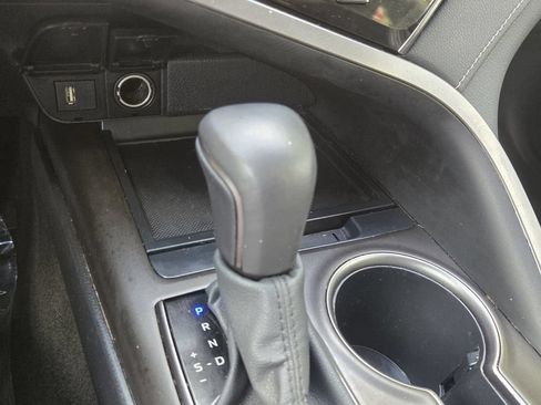 Used 2023 Toyota Camry SE FWD image 18
