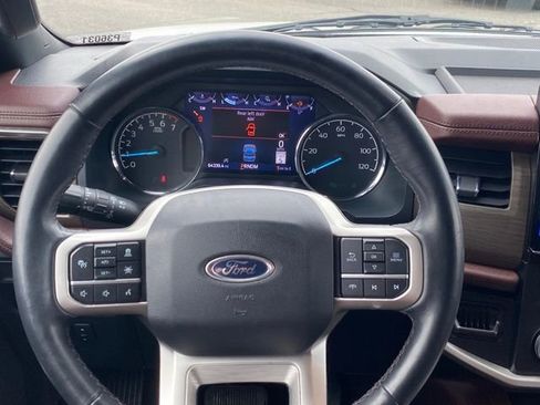 Used 2024 Ford Expedition Limited AWD/4WD image 8