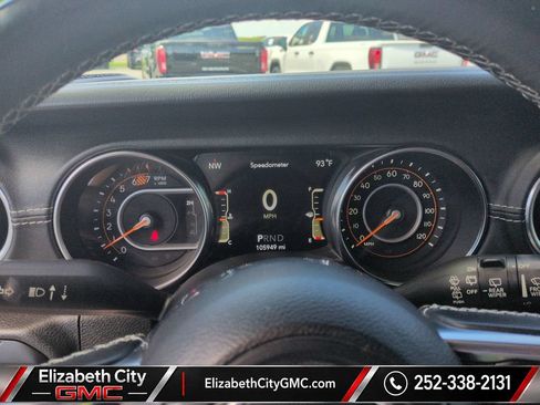 Used 2020 Jeep Wrangler Unlimited Sahara AWD/4WD image 14
