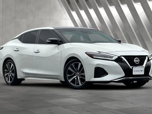 Used 2020 Nissan Maxima 3.5 SL w/ Floor Mat Group image 2