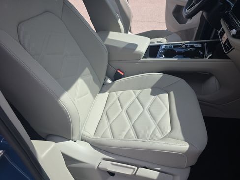 Used 2026 Volkswagen Atlas SE w/ Panoramic Sunroof Package FWD image 19