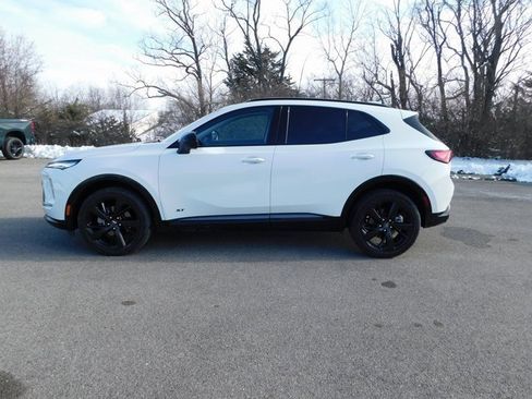 Certified 2025 Buick Envision Sport Touring image 6