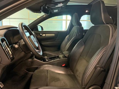 Used 2022 Volvo XC40 T5 R-Design w/ Advanced Package AWD/4WD image 20