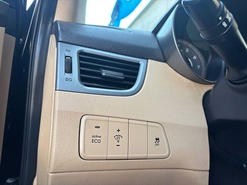 Used 2012 Hyundai Elantra GLS FWD image 20