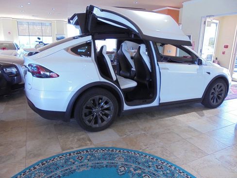 Used 2018 Tesla Model X P100D AWD/4WD image 23
