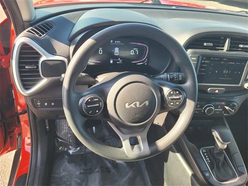 Used 2024 Kia Soul LX w/ Option Group 015 image 30