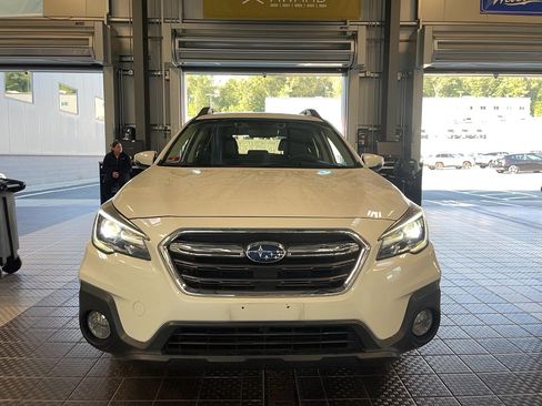 Used 2019 Subaru Outback 2.5i Limited image 2