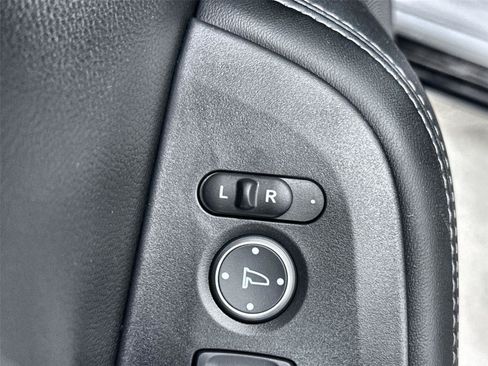 New 2026 Honda HR-V EX-L image 16
