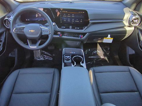 Used 2026 Chevrolet Equinox LT w/ Convenience Package II FWD image 13