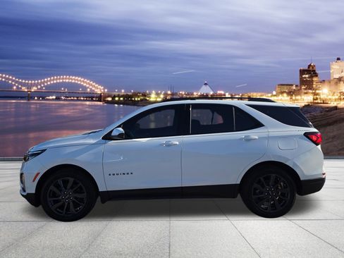 Used 2024 Chevrolet Equinox RS image 2