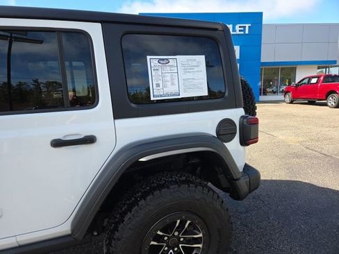 Used 2024 Jeep Wrangler Unlimited Rubicon w/ XTREMEE 35" Tire Package image 39