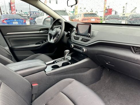 Used 2021 Nissan Altima 2.5 SV image 28