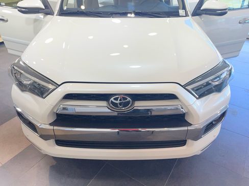 Used 2018 Toyota 4Runner Limited AWD/4WD image 23
