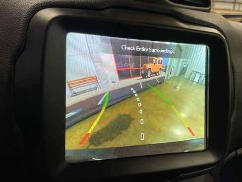 Used 2023 Jeep Renegade Altitude w/ Sun/Sound Group image 20