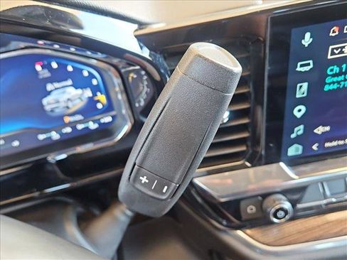 Used 2025 Chevrolet Silverado 1500 LT AWD/4WD image 12