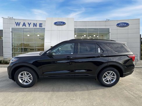 New 2026 Ford Explorer Active image 5