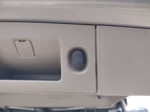 Used 2018 Chevrolet Tahoe Premier AWD/4WD image 26