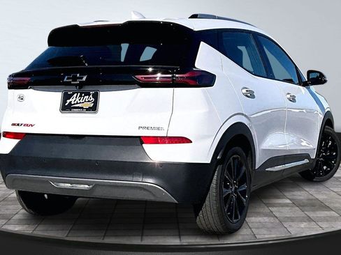 Used 2023 Chevrolet Bolt EUV Premier w/ Sun & Sound Package image 6