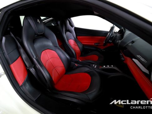 Used 2019 Ferrari 488 GTB RWD image 19