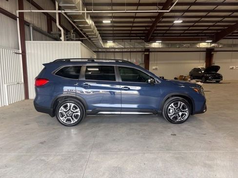 Used 2023 Subaru Ascent Limited w/ Technology Package image 2