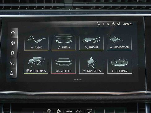 Used 2022 Audi Q7 Premium image 19